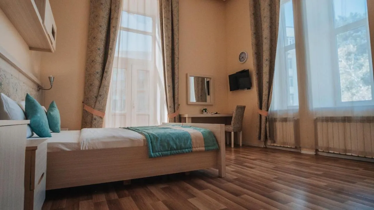 Targovi Hotel Baku 3*,